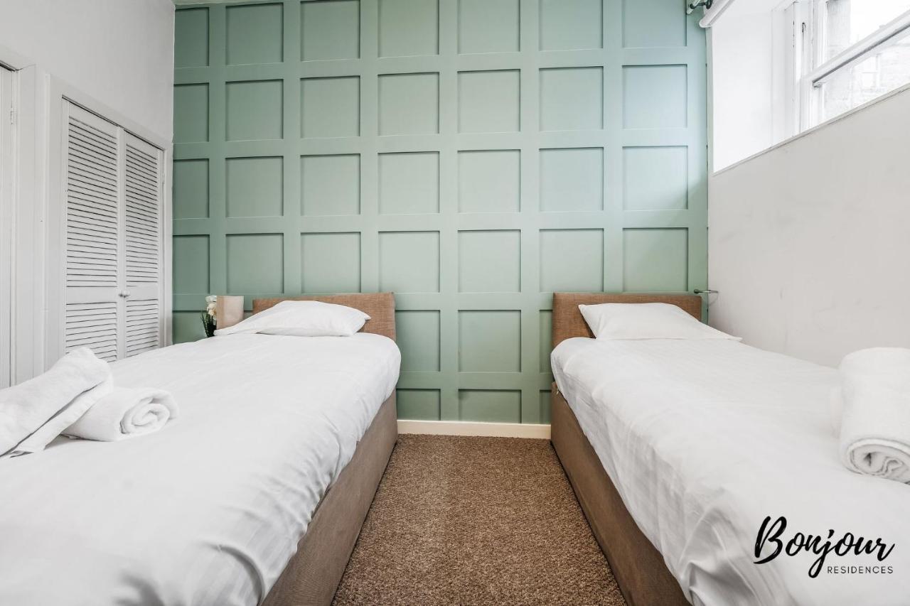 Cosy Grassmarket 2Br-1Ba - Newly Decorated! By Bonjour Residences Edimburgo Esterno foto
