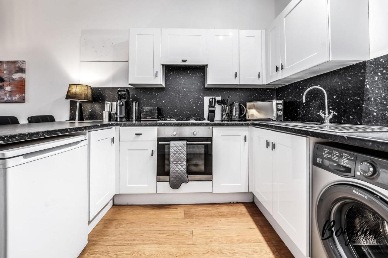 Cosy Grassmarket 2Br-1Ba - Newly Decorated! By Bonjour Residences Edimburgo Esterno foto