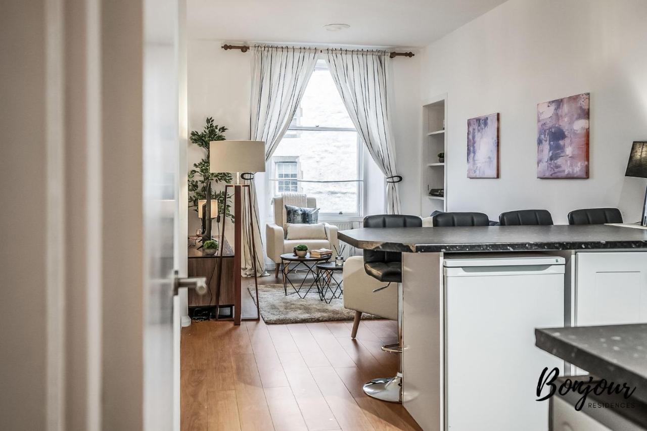 Cosy Grassmarket 2Br-1Ba - Newly Decorated! By Bonjour Residences Edimburgo Esterno foto