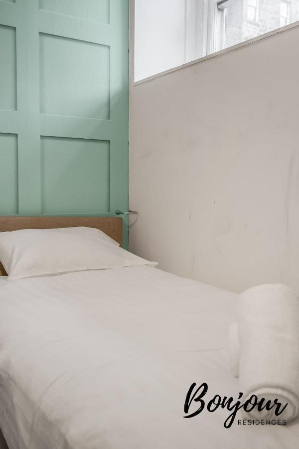 Cosy Grassmarket 2Br-1Ba - Newly Decorated! By Bonjour Residences Edimburgo Esterno foto