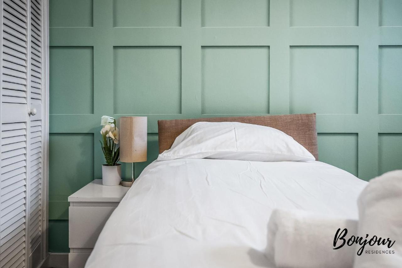Cosy Grassmarket 2Br-1Ba - Newly Decorated! By Bonjour Residences Edimburgo Esterno foto