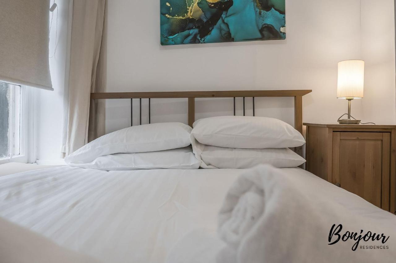 Cosy Grassmarket 2Br-1Ba - Newly Decorated! By Bonjour Residences Edimburgo Esterno foto